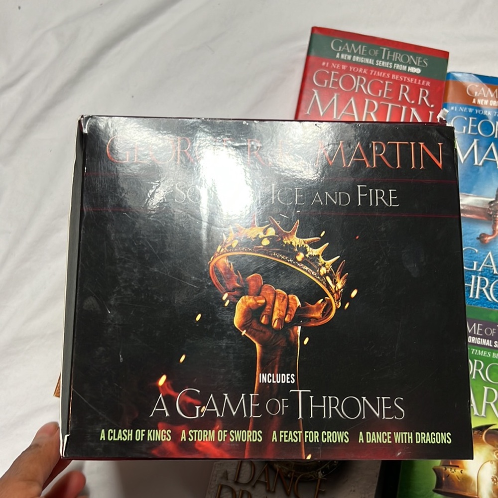 George R R Martin book set of five used - Picture 5 of 6